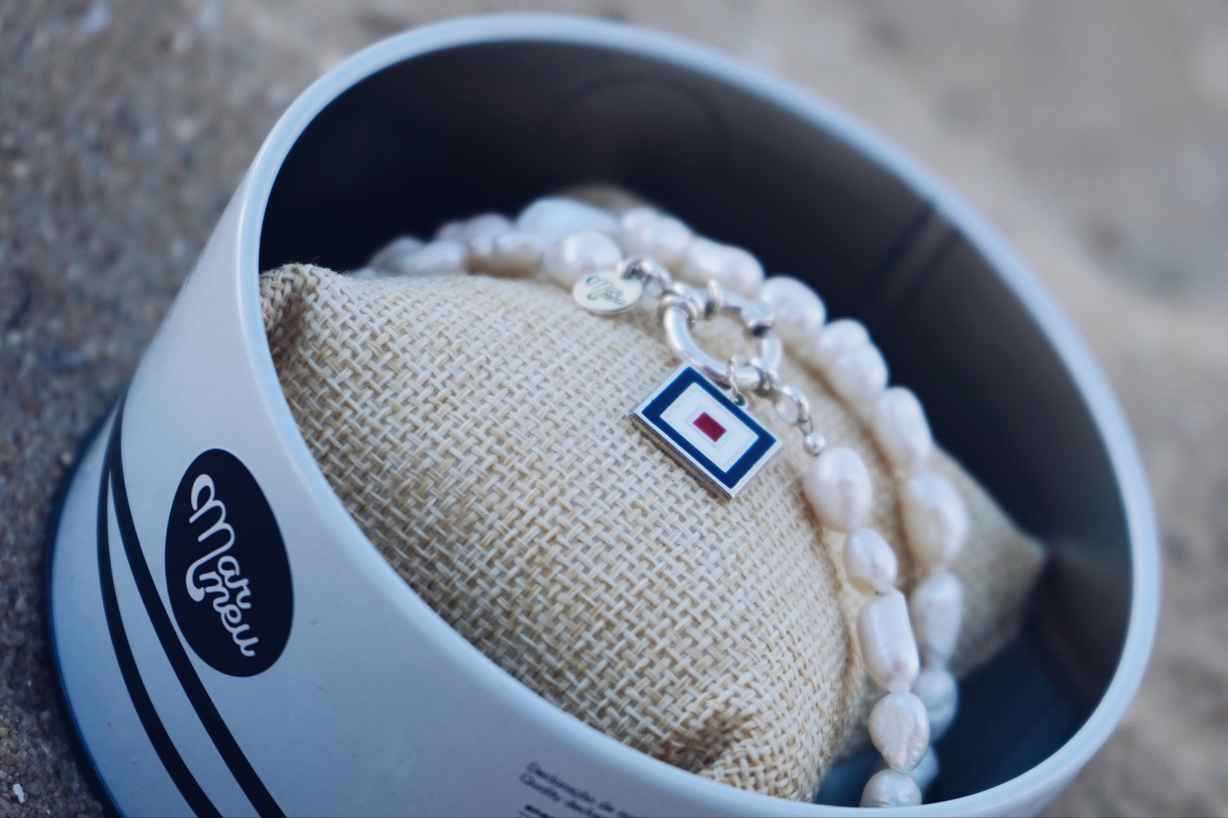 Pack - 1 Bandeira Náutica + Colar de Pérolas