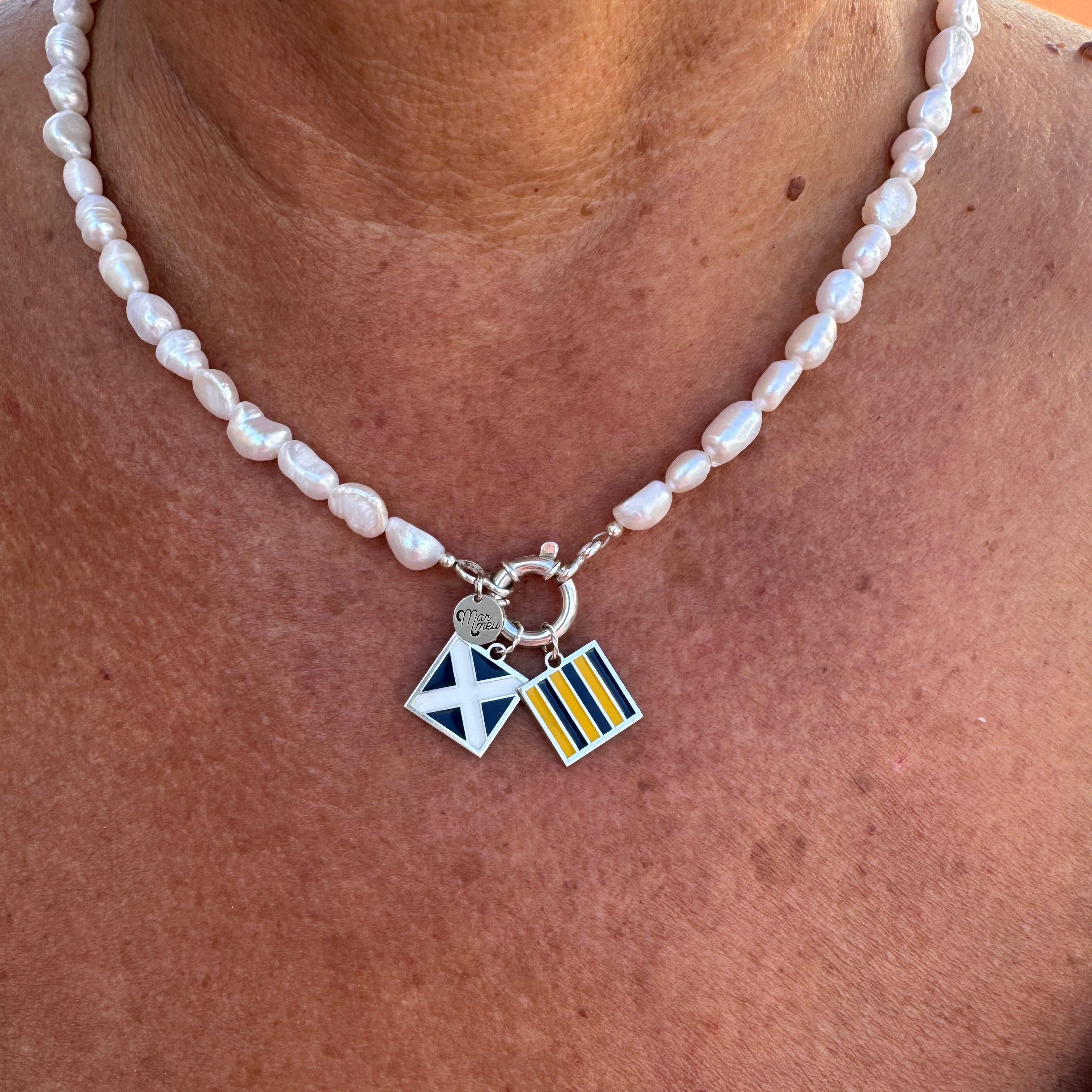 Colar de Pérolas e fecho em Prata 925